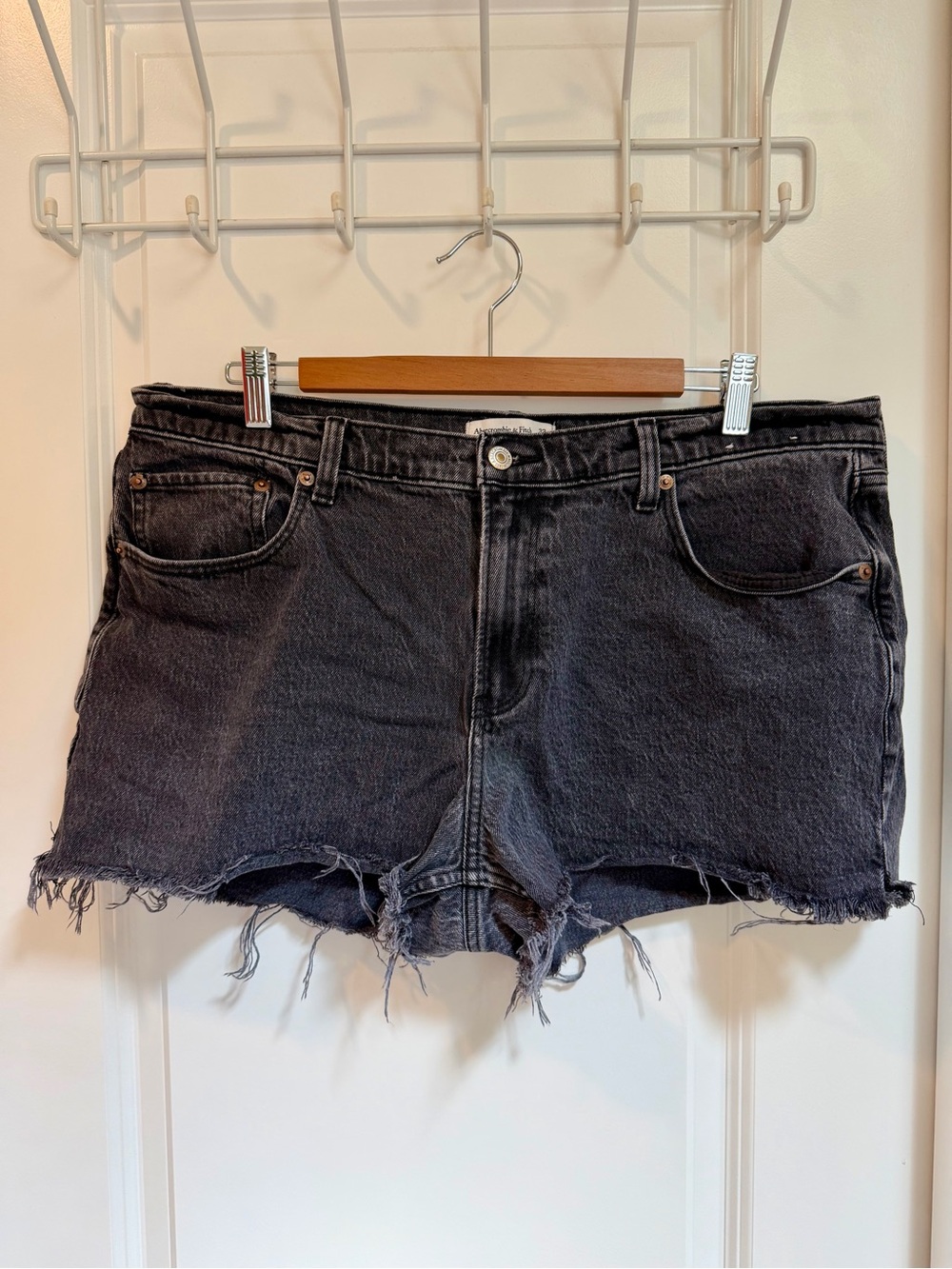 Abercrombie & Fitch The Baggy Low Rise Jean Denim Cut Off Shorts Sz 14 Faded